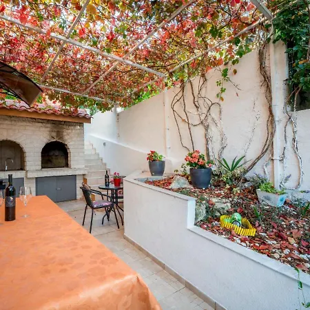 公寓 Andrea-2 By Interhome