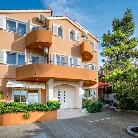 Andrea-2 By Interhome 公寓