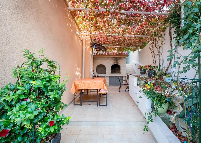 Andrea-2 By Interhome 扎博里克