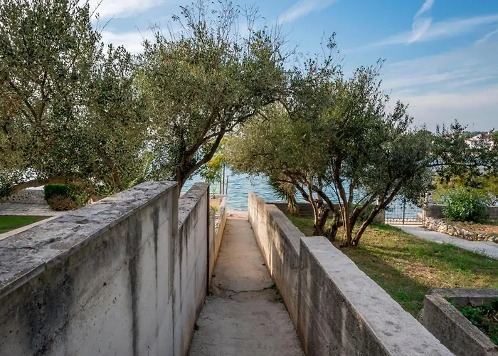 Andrea-2 By Interhome 扎博里克